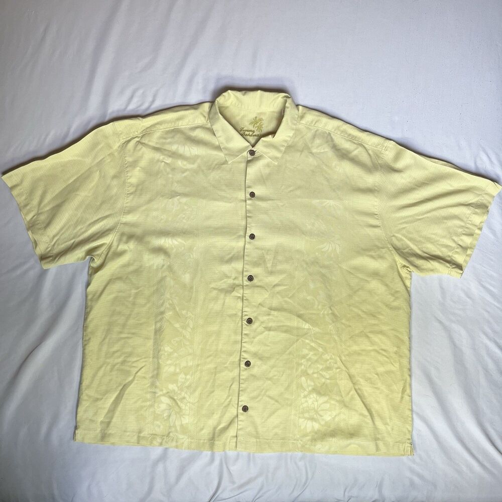 Tommy Bahama Silk Button Up Shirt Short Sleeve Tropical Palm Tree Print Yellow